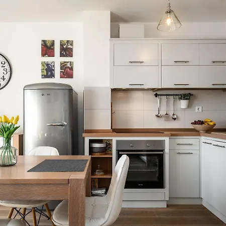 Apartmán Luxusapartment Mit Meerblick Nur 50 Meter Zum Yachthafen, 300 Meter Zum