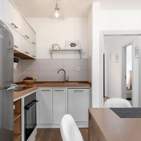 Luxusapartment Mit Meerblick Nur 50 Meter Zum Yachthafen, 300 Meter Zum Vrsar