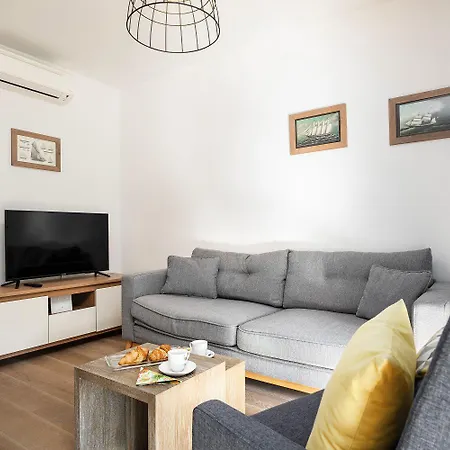 Luxusapartment Mit Meerblick Nur 50 Meter Zum Yachthafen, 300 Meter Zum Apartmán Vrsar