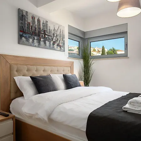 Luxusapartment Mit Meerblick Nur 50 Meter Zum Yachthafen, 300 Meter Zum