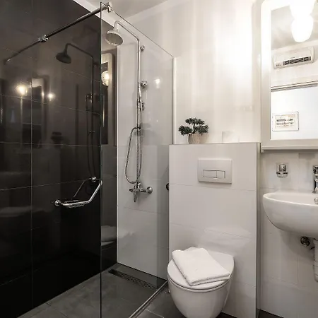 Apartmán Luxusapartment Mit Meerblick Nur 50 Meter Zum Yachthafen, 300 Meter Zum Vrsar