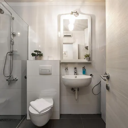 Luxusapartment Mit Meerblick Nur 50 Meter Zum Yachthafen, 300 Meter Zum