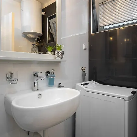 Luxusapartment Mit Meerblick Nur 50 Meter Zum Yachthafen, 300 Meter Zum Apartmán
