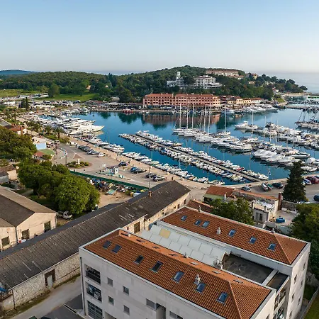 Luxusapartment Mit Meerblick Nur 50 Meter Zum Yachthafen, 300 Meter Zum Apartmán *